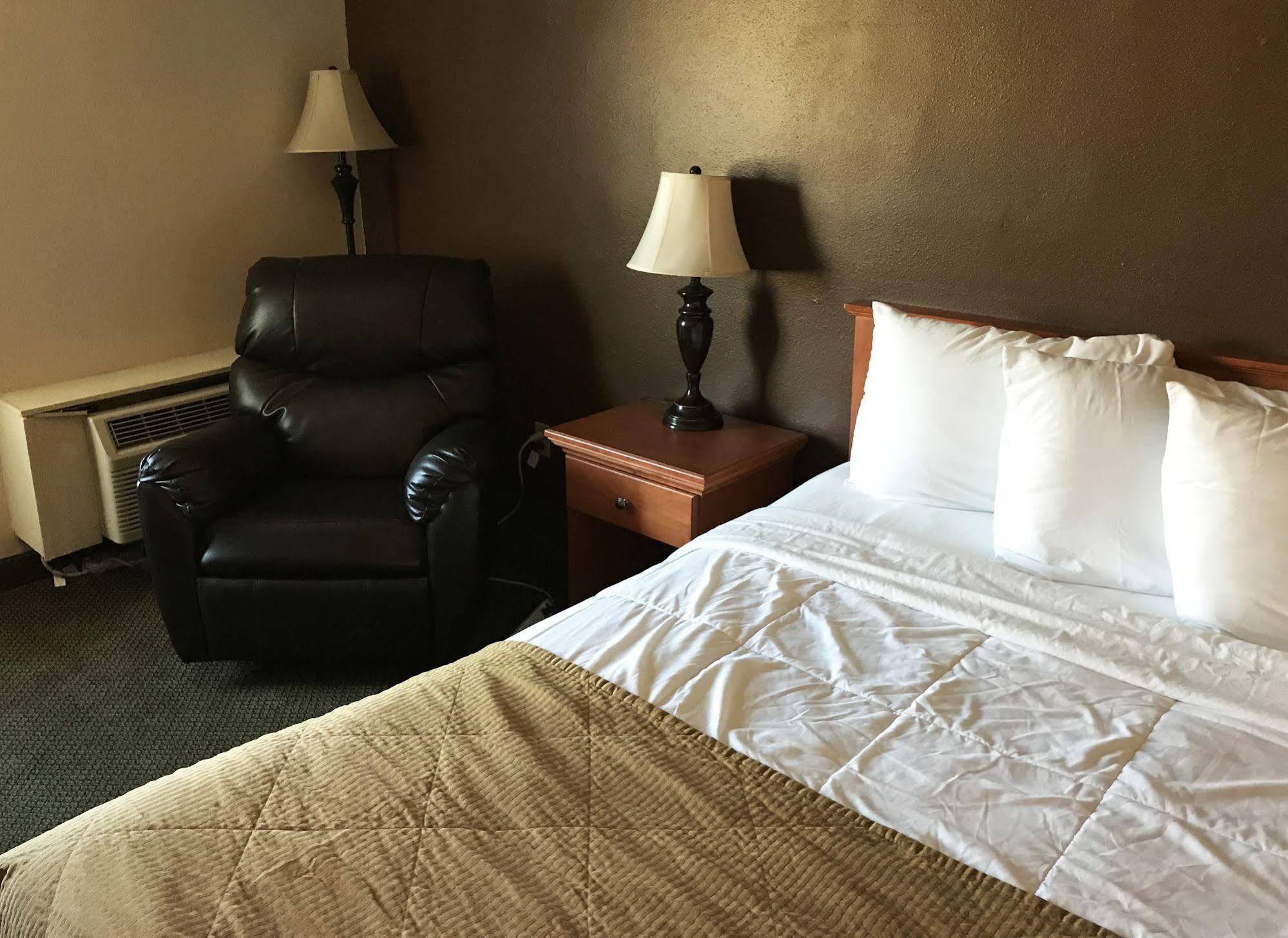 Fairbridge Inn & Suites - Льюистон Экстерьер фото